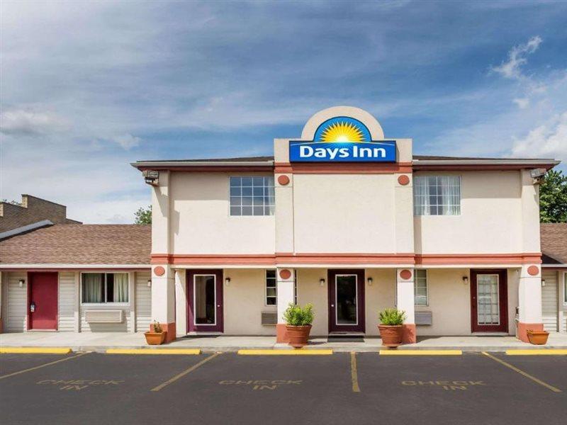 Days Inn By Wyndham Plymouth Eksteriør bilde