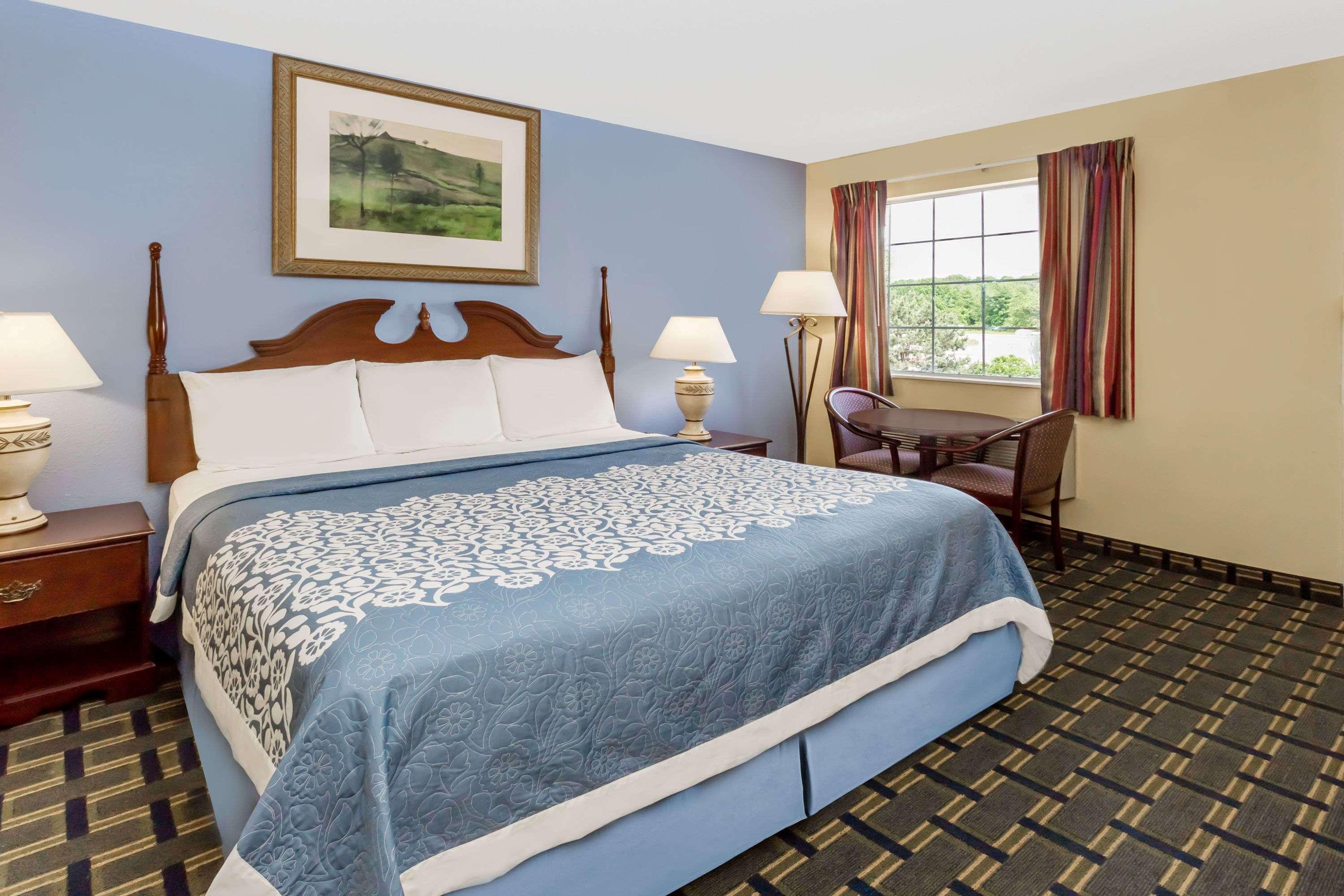 Days Inn By Wyndham Plymouth Eksteriør bilde